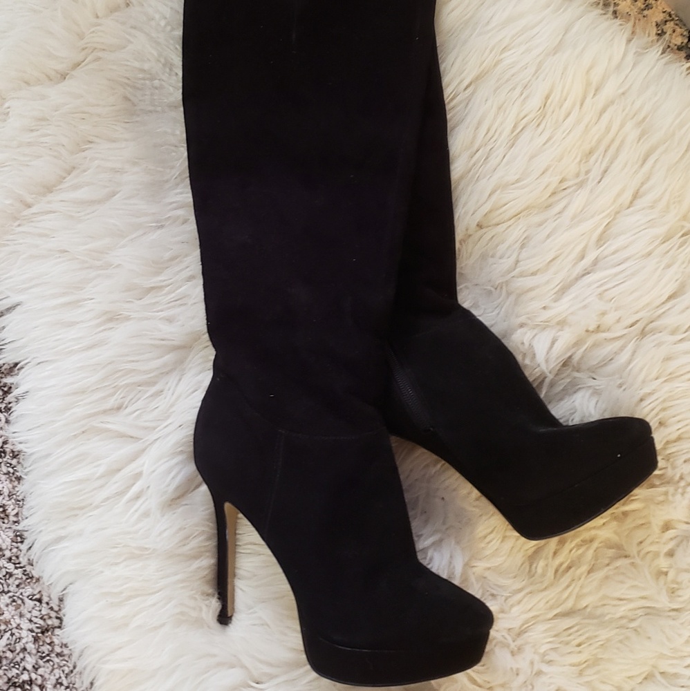 Suede boots